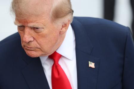 トランプ米大統領=9日、ワシントン(AP=共同)
