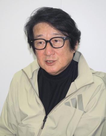 　作品への思いを語る水田伸生監督