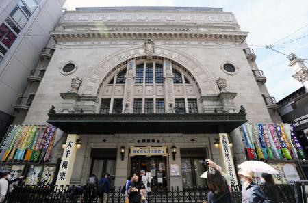 閉館前の大阪松竹座＝５月、大阪・道頓堀